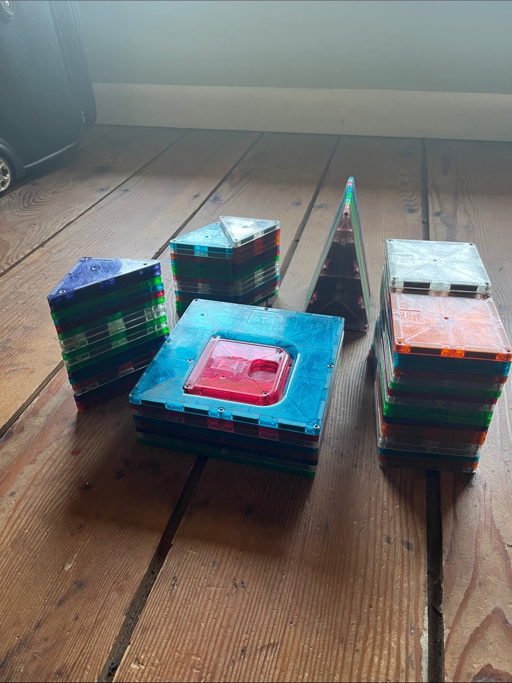 105 magnatiles in used condition